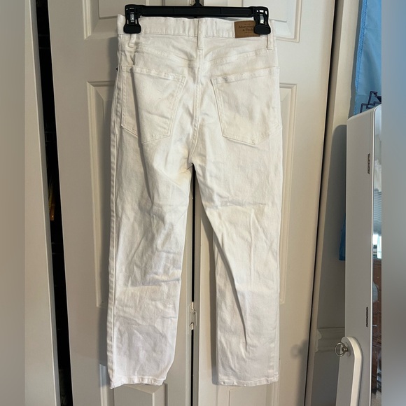 Abercrombie & Fitch White Straight Jeans with Distressed Knee - Picture 2 of 3